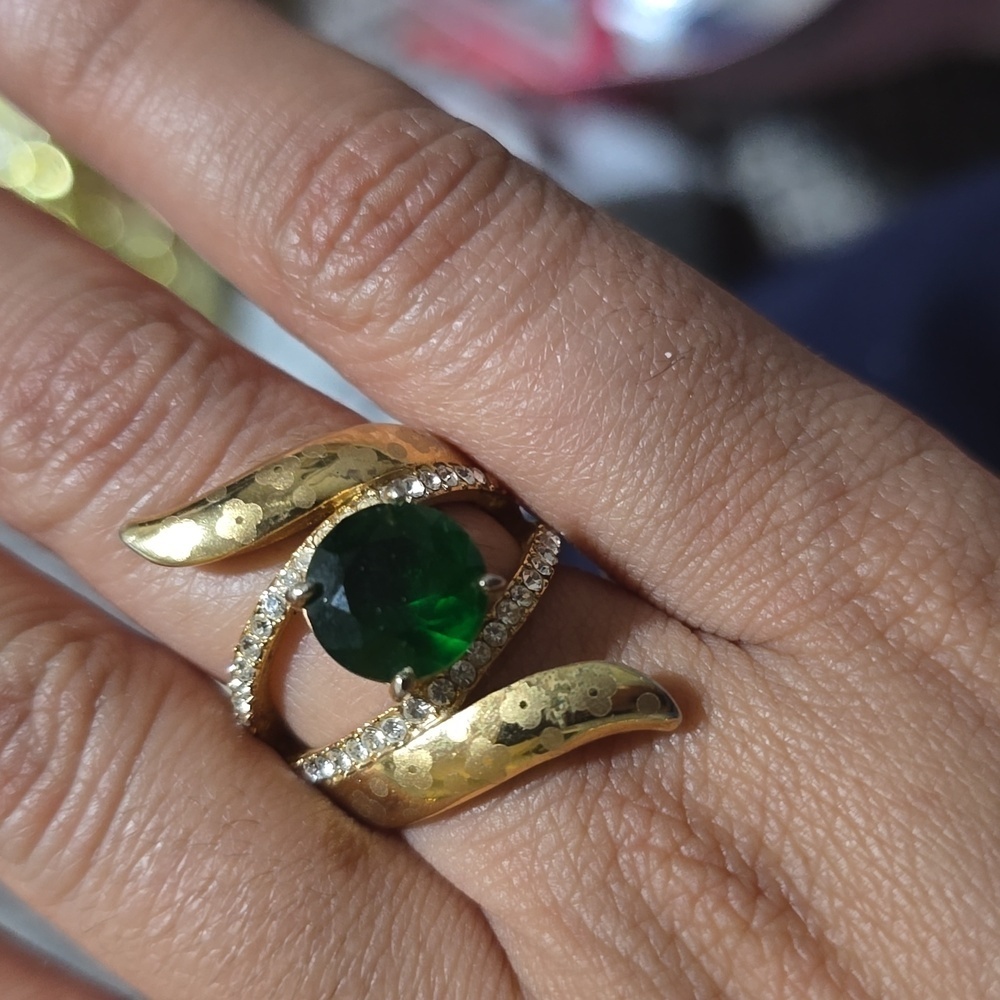 Women's big chunky emerald ring size 7